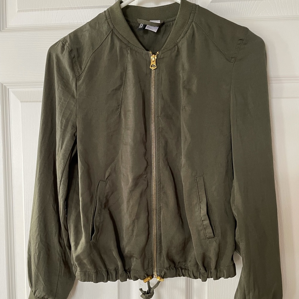 Divided by H&M olive green light jacket coat size 4 small
